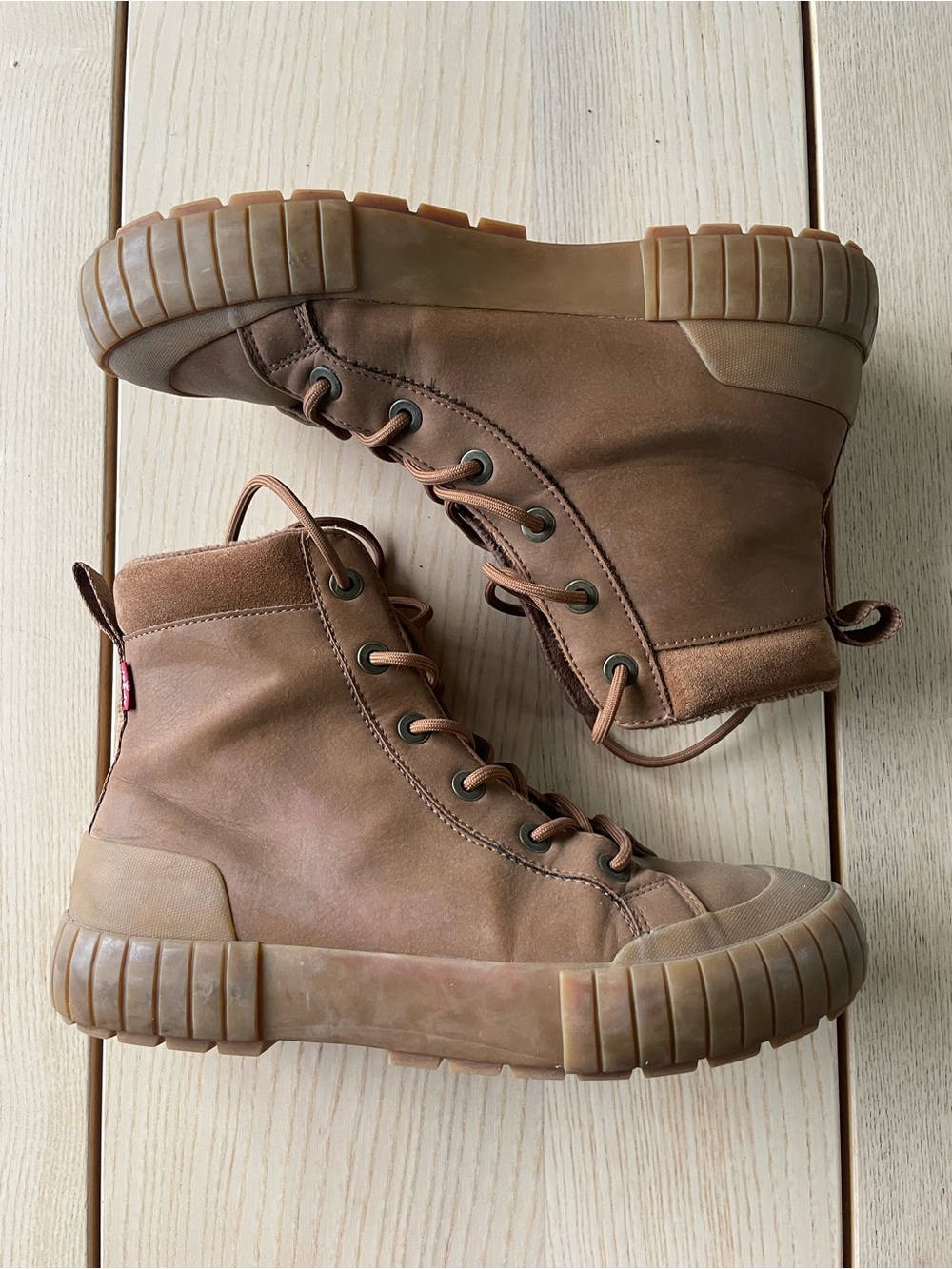 Levi’s Men's High-Top Boots in Brown size 8.5 men’s Levi’s shoes